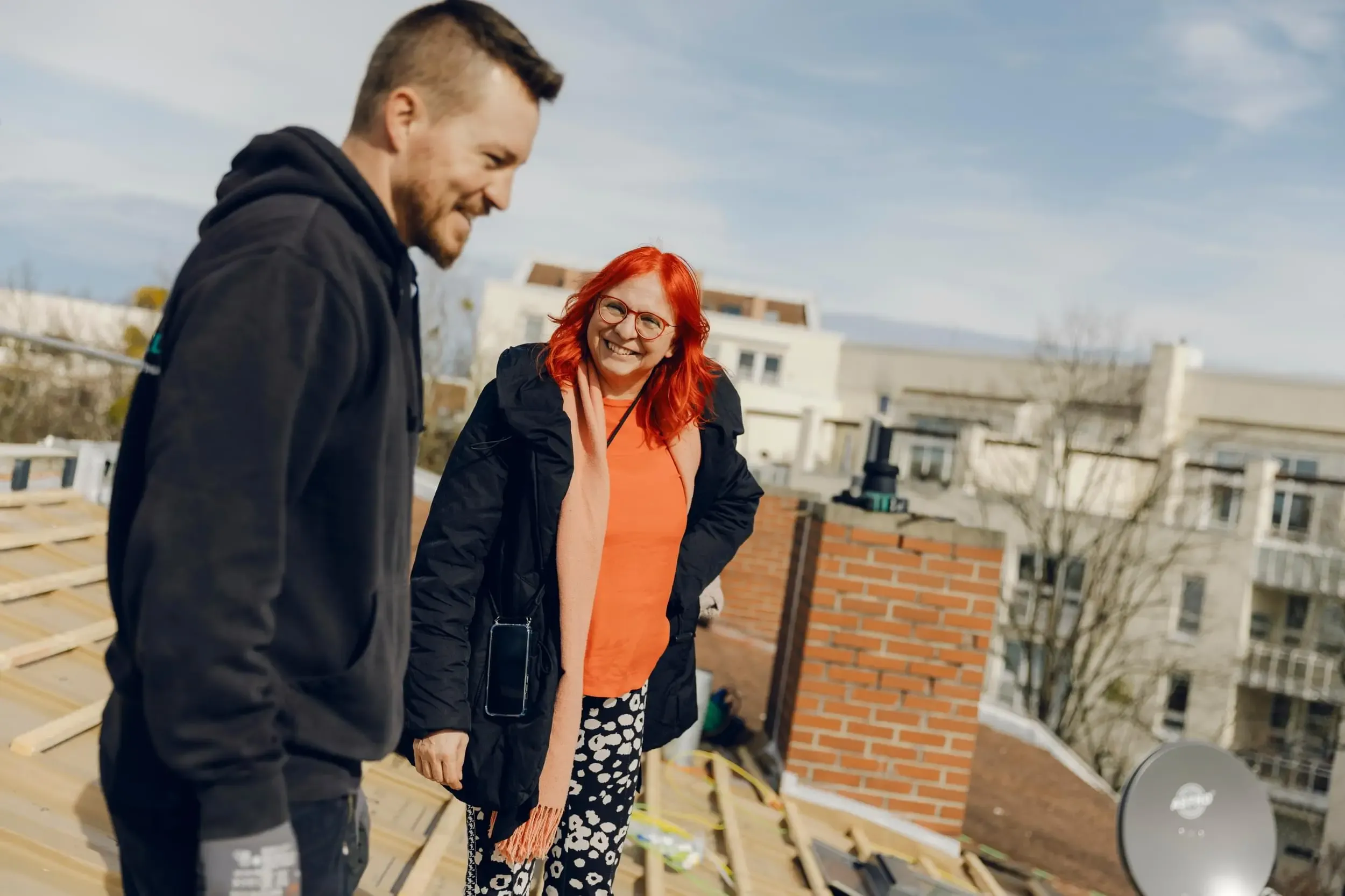 Philip Stapelfeldt mit Irmengard Berner auf dem Dach im Schurrweg